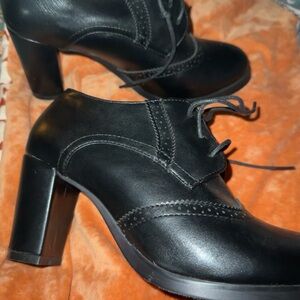 Elegant Black Lace-Up Women's Heels